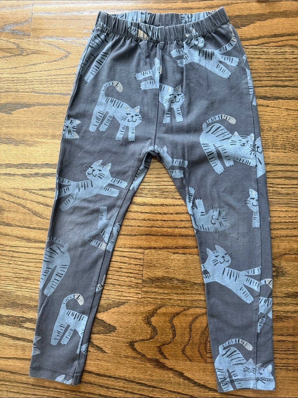 Zara Boy Leggings Pants Bundle Of Five Halloween Christmas Animals Planes Sz 4-5 - Picture 6 of 13